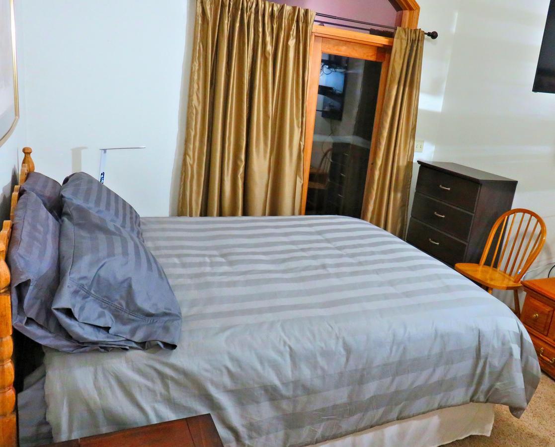 Mein Haus Bed & Breakfast Avon Exterior foto
