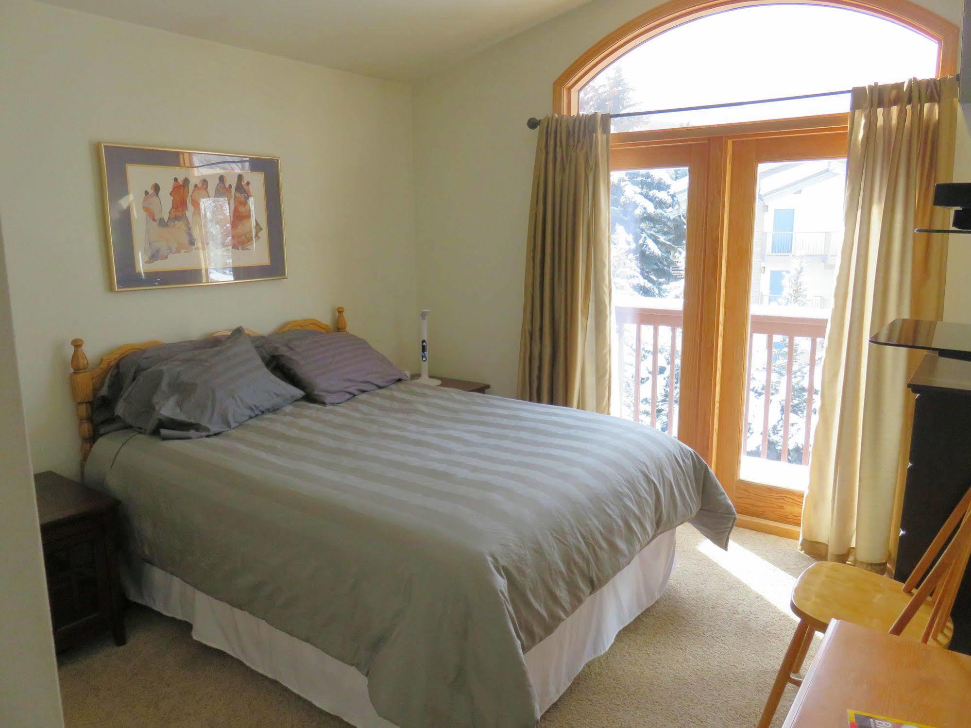 Mein Haus Bed & Breakfast Avon Exterior foto